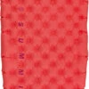 Sea To Summit Ultralight Geïsoleerde Air Mat Regular Dames, Rood 1 Sea To Summit Ultralight Geïsoleerde Air Mat Regular Dames, Rood -Nordisk Winkel sea to summit ultralight insulated air mat regular women paprika 1
