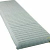 Therm-a-Rest NeoAir Topo Mat Large, Grijs